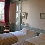 Chateau De Buffavent Bed and breakfast